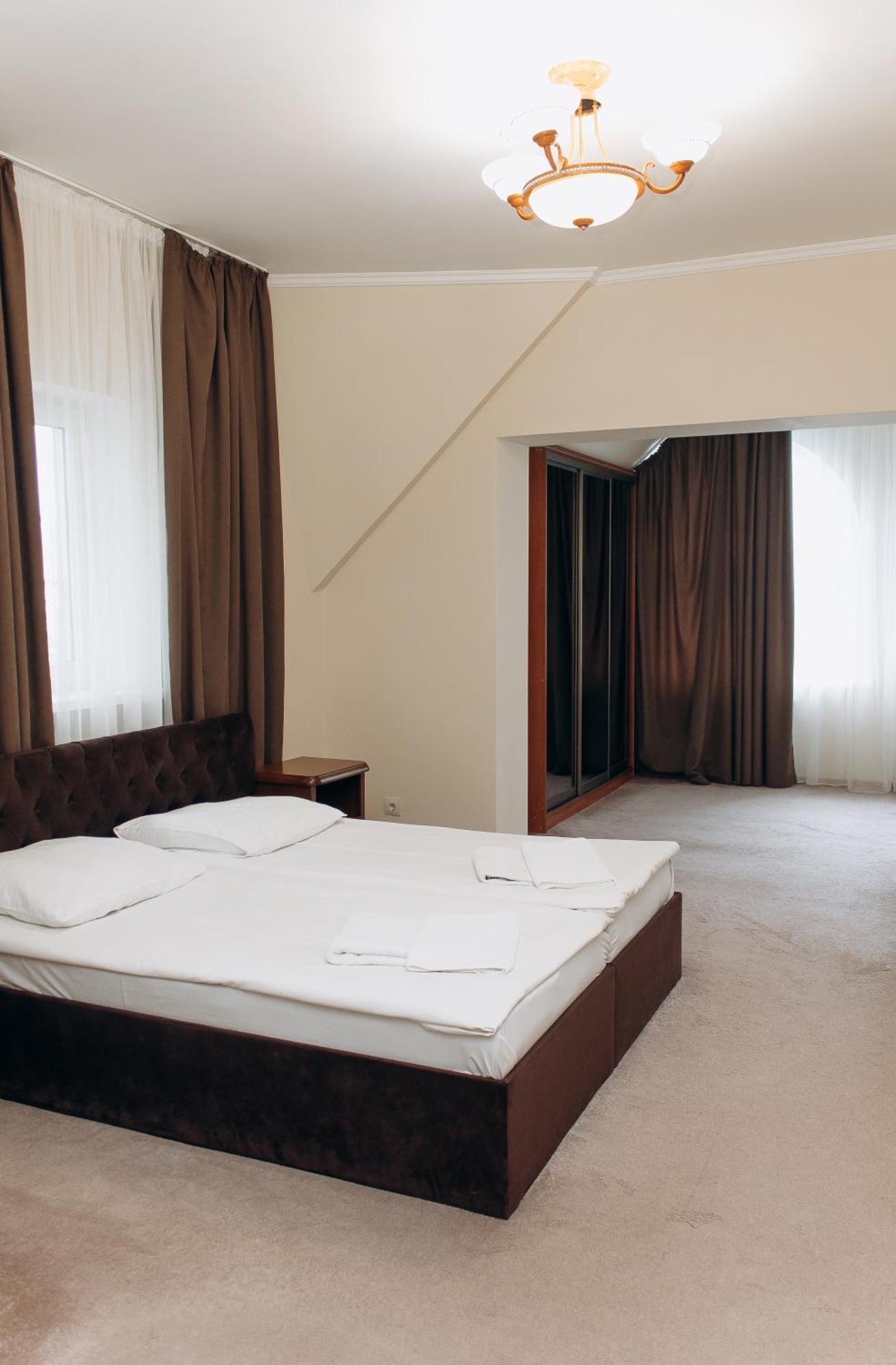 Eduard Hotel 우주고로트 외부 사진