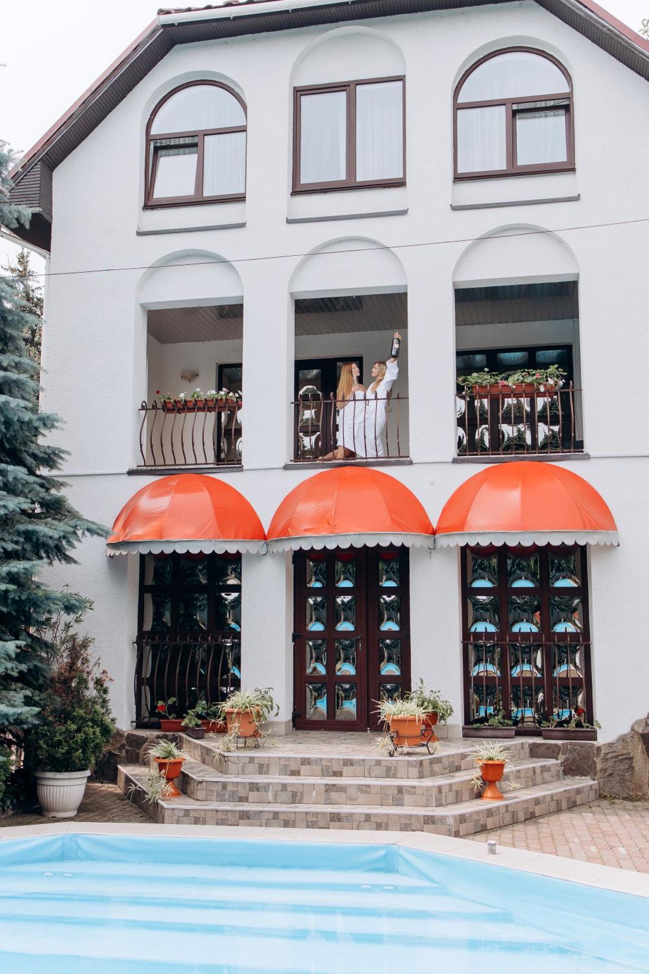 Eduard Hotel 우주고로트 외부 사진