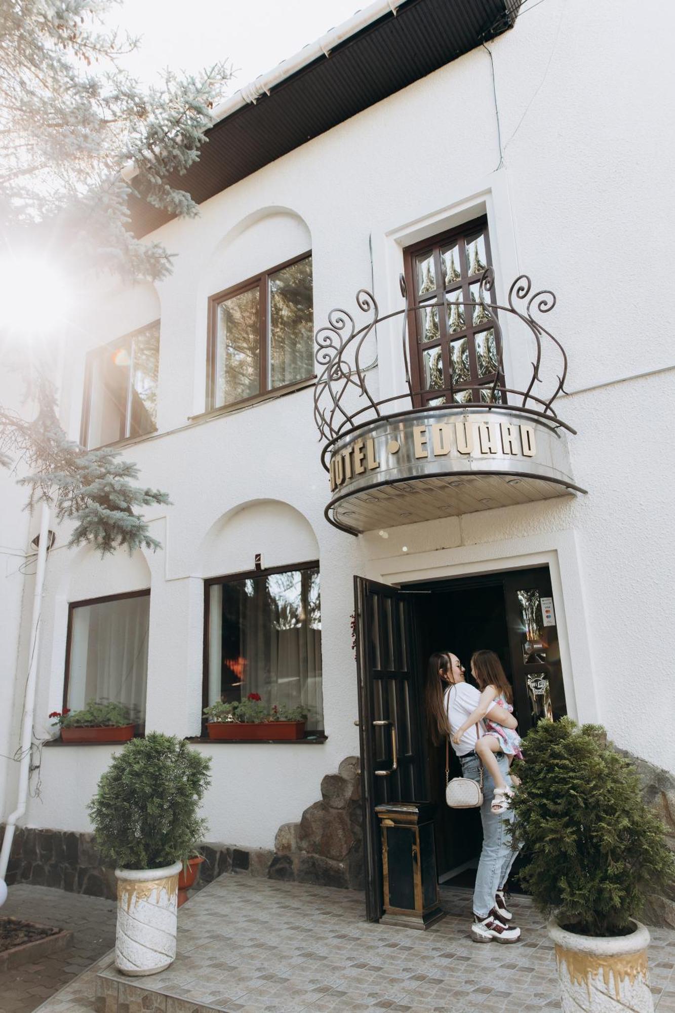 Eduard Hotel 우주고로트 외부 사진