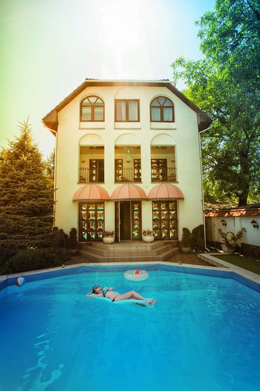 Eduard Hotel 우주고로트 외부 사진
